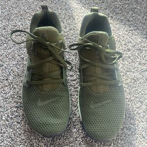 Nike Metcon Men’s 10.5 Green Running Shoes